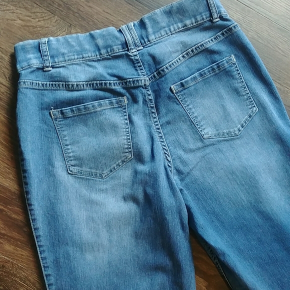 Lane Bryant Distressed Jeans - Picture 10 of 14